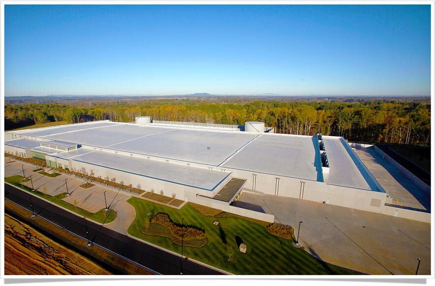 Apple_data center.jpg